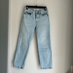 Levi’s Wedgie straight light wash jeans
